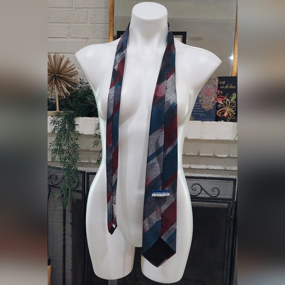 VINTAGE Oscar De La Renta Studio Silk Abstract Tie - Picture 6 of 7